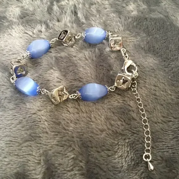 Silver Blue with Cubes Bracelet - Picture 3 of 6